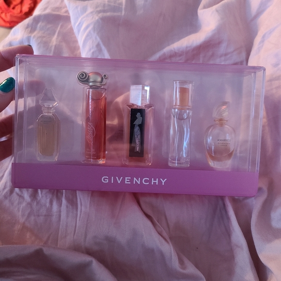Givenchy Other - Givenchy mini deluxe traveler perfume set.